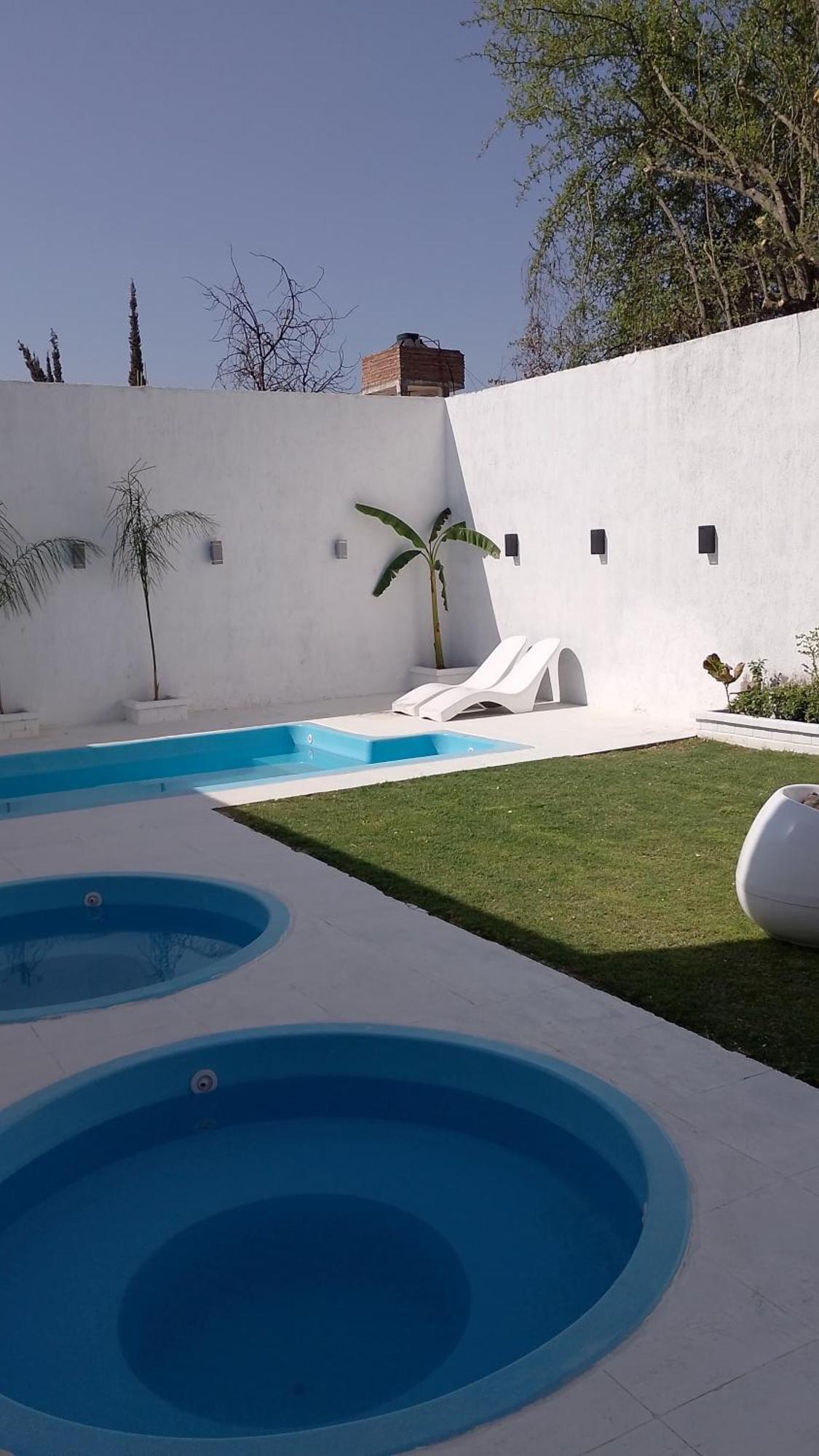 Hotel Pucara Y Rent A Car La Rioja Bagian luar foto