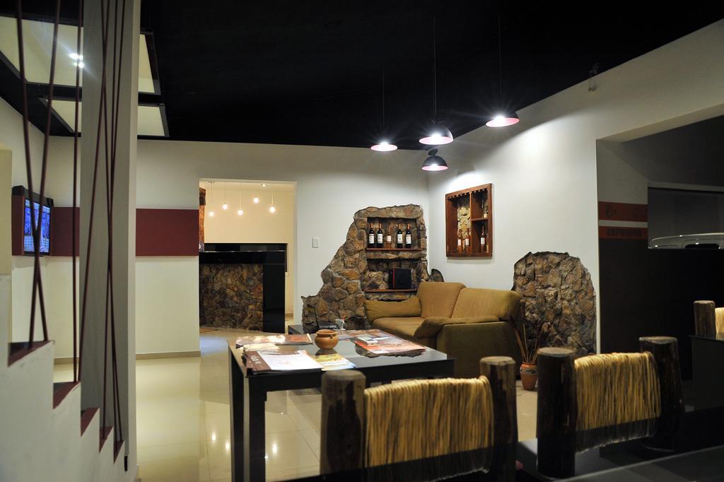 Hotel Pucara Y Rent A Car La Rioja Bagian luar foto